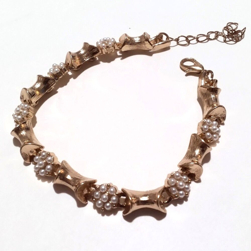 Vintage Gold Tone Faux Pearl Cluster Link Bracelet 7" Adjustable - Picture 6 of 10